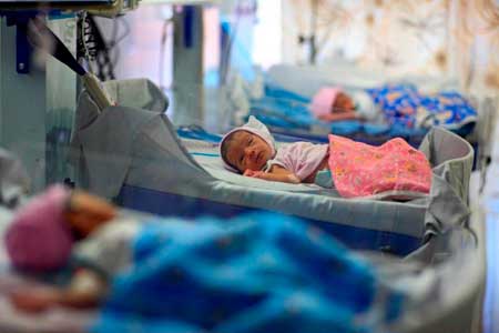 زنی 28 ساله در اصفهان 5 قلو به دنیا آورد