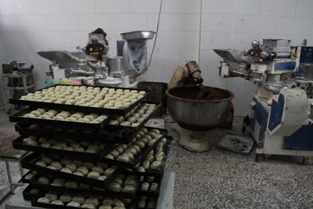 کشف یک تن شیرینی غیر بهداشتی در اصفهان
