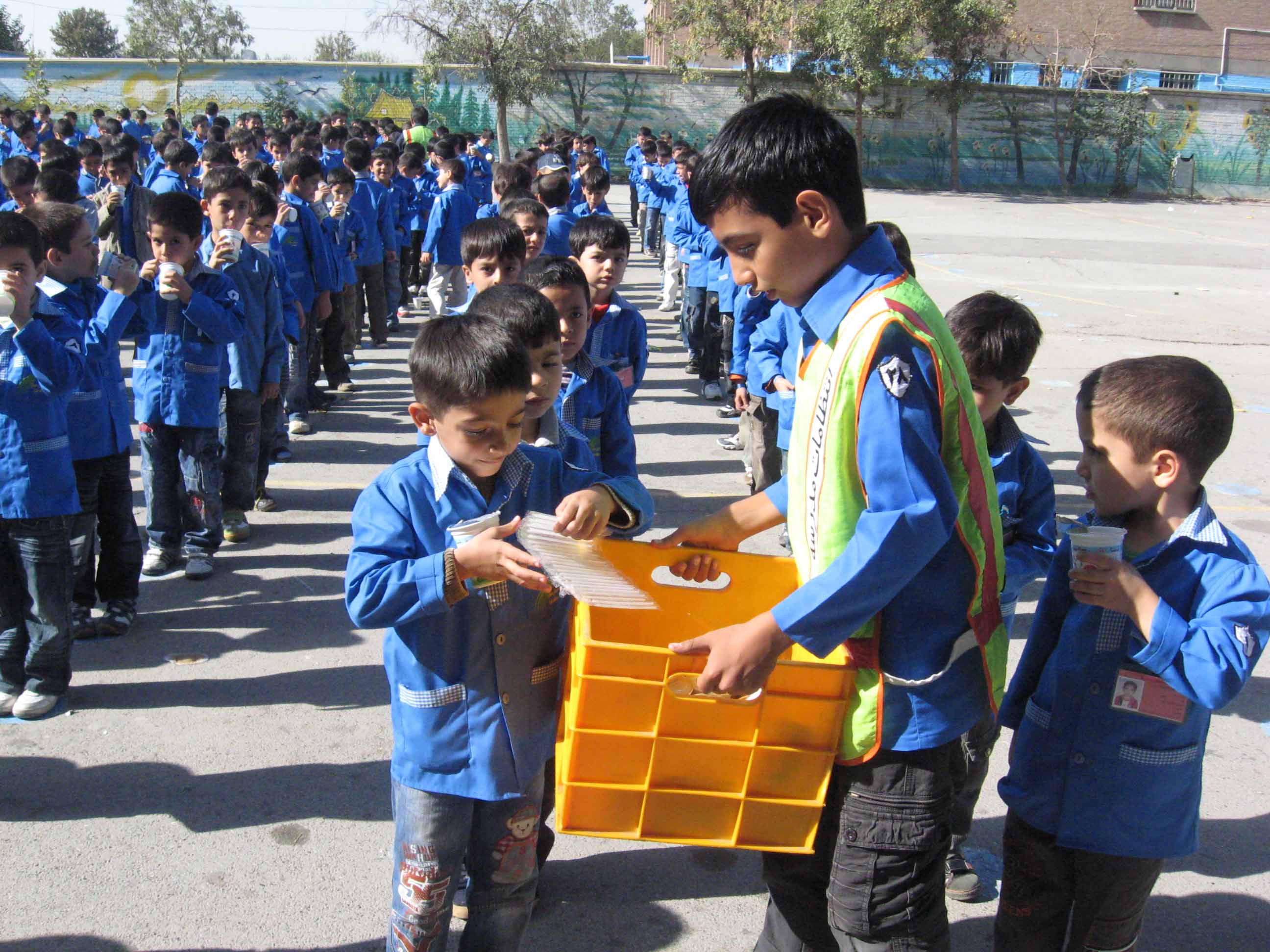 توزیع شیر فاسد در مدارس اصفهان رد شد