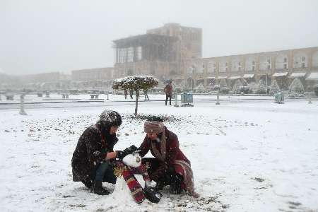 بارش سنگین برف در اصفهان